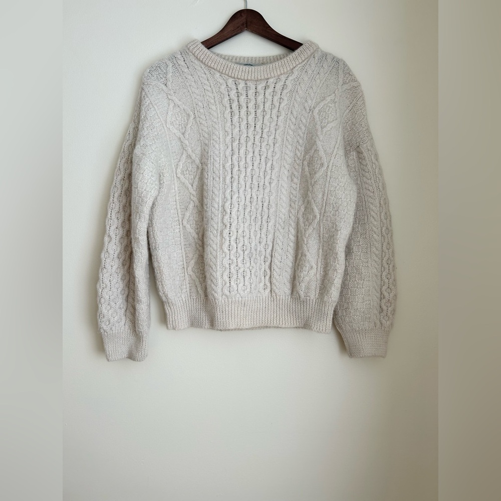 VINTAGE Aran Crafts Wool Cable Knit Sweater
